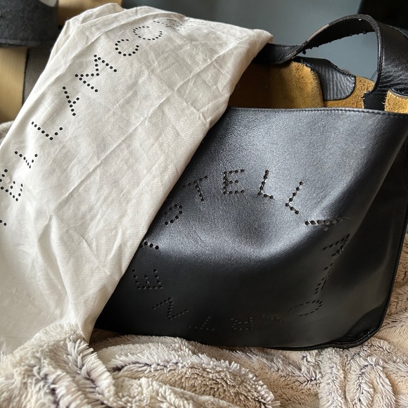 STELLA McCARTNEY Stella Logo Vegan Leather Tote Bag - Picture 2 of 16